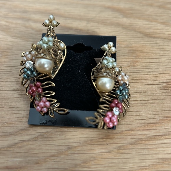 Vintage beaded earring leaf shape - Picture 2 of 11